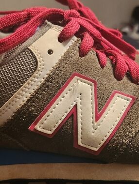 New balance shoes size 9